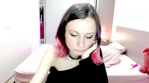 Mandy Green online show from 28, 1, 2025