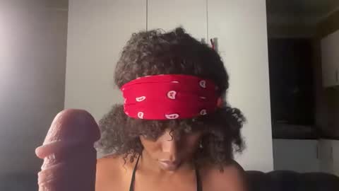 sexyasszeeee online show from 15, 4, 2026