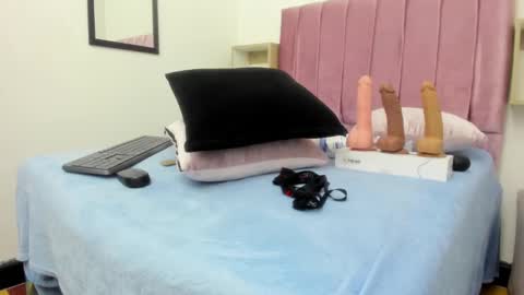 sexybrown_2005 online show from 23, 1, 2025