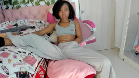 Snapshot of sexybrunnetem chatting on 29, 1, 2025 sofia online show from 29, 1, 2025