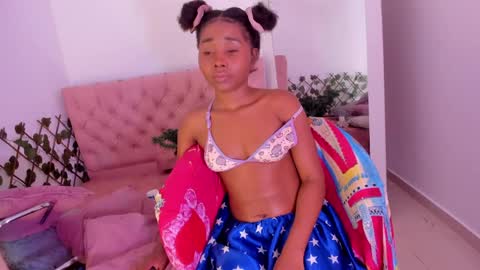 Snapshot of sexybrunnetem chatting on 10, 9, 2025 sofia online show from 10, 9, 2025