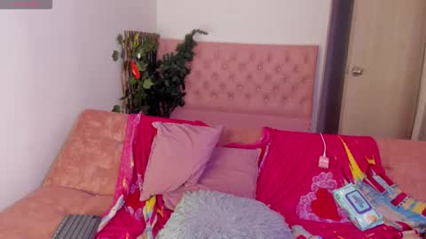 Snapshot of sexybrunnetem chatting on 19, 2, 2026 sofia online show from 19, 2, 2026