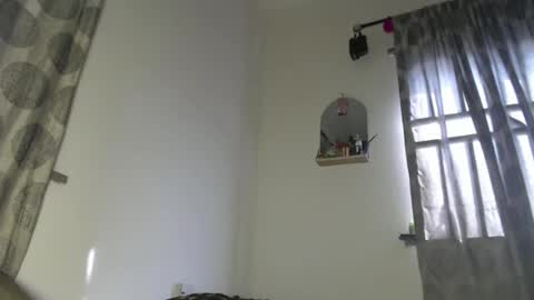 Snapshot of sexycamilla01 chatting on 4, 12, 2025 sexycamilla01 online show from 4, 12, 2025