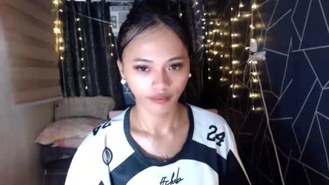 Snapshot of sexycheng chatting on 12, 11, 2025 Miss Cheng online show from 12, 11, 2025