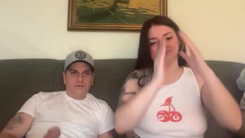 sexycouple41110 online show from 5, 3, 2026