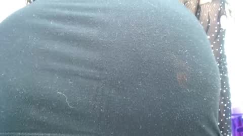 Snapshot of sexydarkboobs chatting on 28, 12, 2024 viole online show from 28, 12, 2024