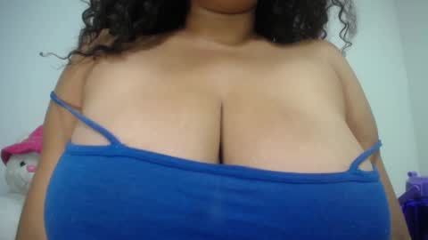 Snapshot of sexydarkboobs chatting on 10, 1, 2025 viole online show from 10, 1, 2025