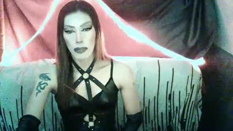 Snapshot of sexydevine_34 chatting on 21, 4, 2026 Devine online show from 21, 4, 2026