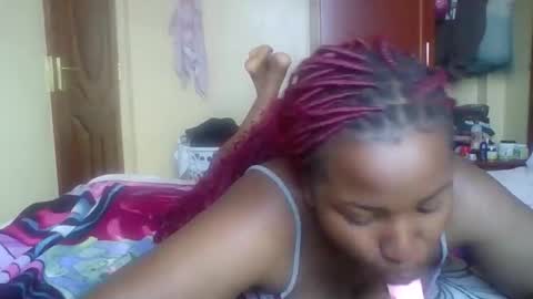 Snapshot of sexydivaslut_2 chatting on 7, 5, 2026 sexydivaslut_2 online show from 7, 5, 2026