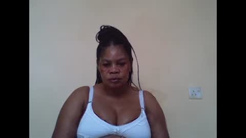 Snapshot of sexydove2 chatting on 12, 2, 2025 EMILY online show from 12, 2, 2025