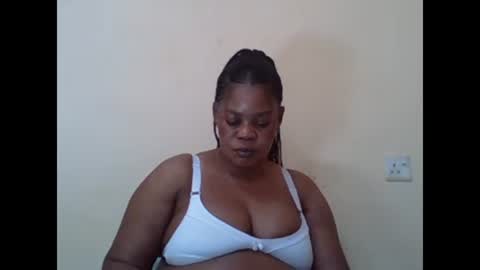 Snapshot of sexydove2 chatting on 12, 2, 2025 EMILY online show from 12, 2, 2025