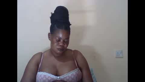 Snapshot of sexydove2 chatting on 13, 2, 2025 EMILY online show from 13, 2, 2025