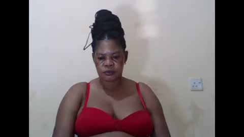 Snapshot of sexydove2 chatting on 16, 2, 2025 EMILY online show from 16, 2, 2025
