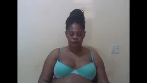 Snapshot of sexydove2 chatting on 2, 3, 2025 EMILY online show from 2, 3, 2025