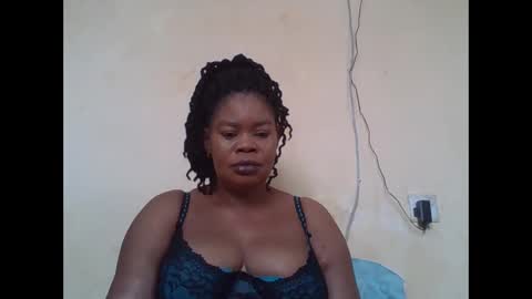 Snapshot of sexydove2 chatting on 10, 9, 2025 EMILY online show from 10, 9, 2025