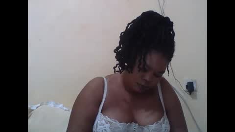 Snapshot of sexydove2 chatting on 20, 9, 2025 EMILY online show from 20, 9, 2025