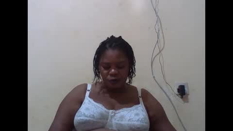 Snapshot of sexydove2 chatting on 8, 10, 2025 EMILY online show from 8, 10, 2025