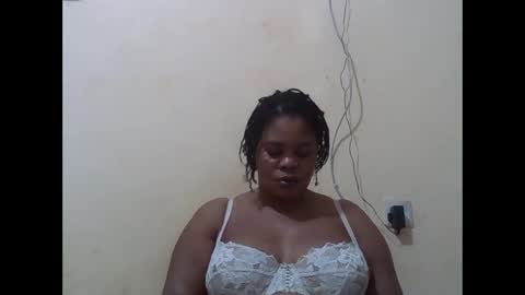 Snapshot of sexydove2 chatting on 17, 10, 2025 EMILY online show from 17, 10, 2025