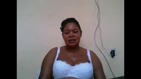 Snapshot of sexydove2 chatting on 20, 10, 2025 EMILY online show from 20, 10, 2025