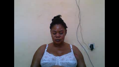 Snapshot of sexydove2 chatting on 26, 10, 2025 EMILY online show from 26, 10, 2025