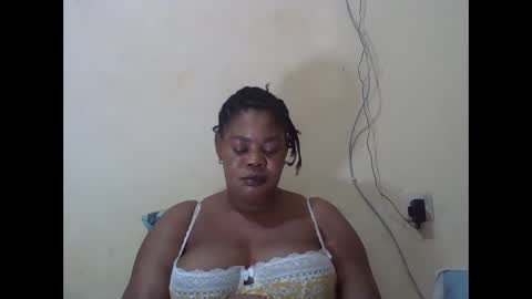 Snapshot of sexydove2 chatting on 1, 11, 2025 EMILY online show from 1, 11, 2025