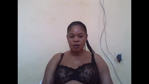 Snapshot of sexydove2 chatting on 10, 11, 2025 EMILY online show from 10, 11, 2025