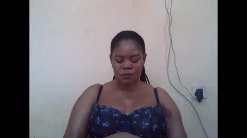 Snapshot of sexydove2 chatting on 24, 11, 2025 EMILY online show from 24, 11, 2025