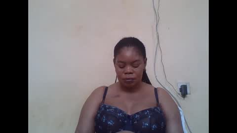 Snapshot of sexydove2 chatting on 30, 11, 2025 EMILY online show from 30, 11, 2025