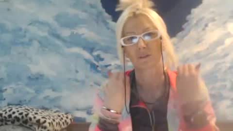 Snapshot of sexyeni chatting on 20, 1, 2025 ENI pvt moan your name WHEN I M NOT online you tell me in SNAPCHAT deal yes add me... FREE TWITTER magiconline101...... online show from 20, 1, 2025