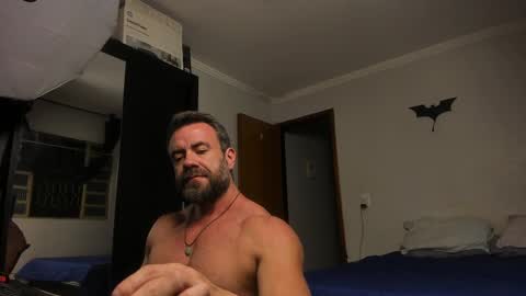 chris online show from 28, 2, 2025
