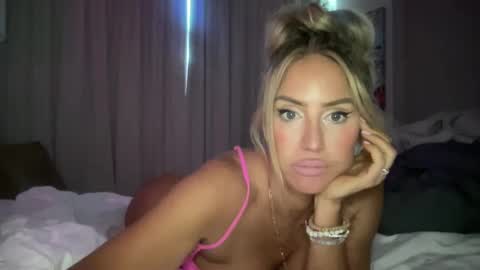 Ashley Love online show from 2, 12, 2024