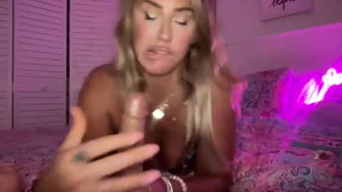 Ashley Love online show from 21, 9, 2025