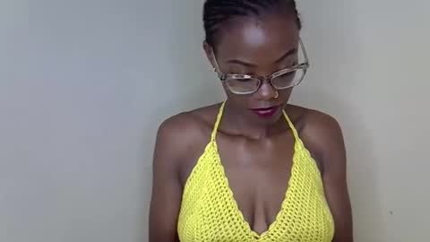 SexyHollyMontana1111 online show from 8, 3, 2026