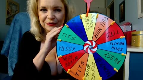 Snapshot of sexyjennyeu chatting on 16, 12, 2024 Jenny online show from 16, 12, 2024