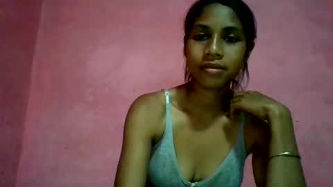 sexyjolie586 online show from 20, 6, 2026