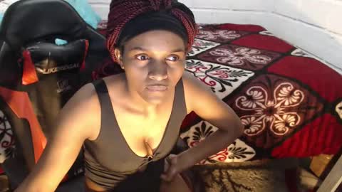 sexyjustin202 online show from 25, 5, 2026