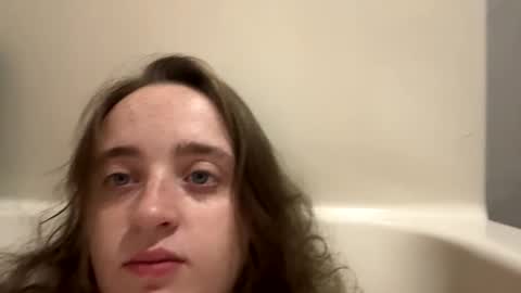 Snapshot of sexykitten2519535 chatting on 27, 10, 2025 sexykitten2519535 online show from 27, 10, 2025