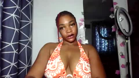 Snapshot of sexykuchie889 chatting on 21, 5, 2026 malia online show from 21, 5, 2026