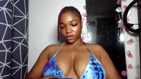 Snapshot of sexykuchie889 chatting on 22, 5, 2026 malia online show from 22, 5, 2026