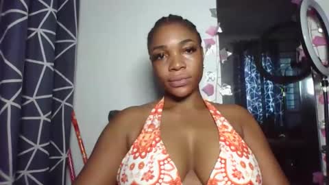 Snapshot of sexykuchie889 chatting on 27, 5, 2026 malia online show from 27, 5, 2026
