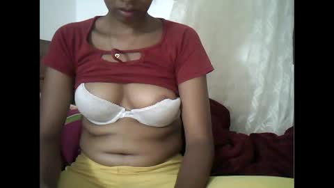 sexylarra12 online show from 31, 1, 2025