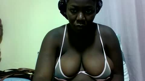 Snapshot of sexylicious_ chatting on 29, 9, 2025 sexylicious_ online show from 29, 9, 2025