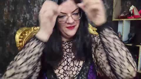 Snapshot of sexylilian chatting on 30, 5, 2026 Mistress Lilian Lestrange online show from 30, 5, 2026