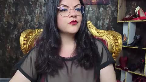 Snapshot of sexylilian chatting on 3, 6, 2026 Mistress Lilian Lestrange online show from 3, 6, 2026