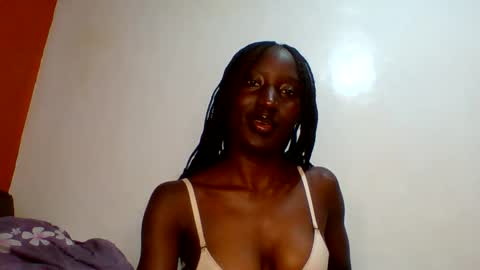 Snapshot of sexylucia5 chatting on 16, 5, 2026 sexylucia5 online show from 16, 5, 2026