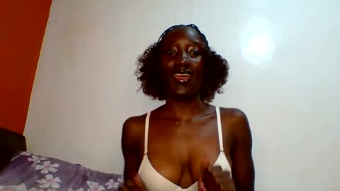 Snapshot of sexylucia5 chatting on 10, 6, 2026 sexylucia5 online show from 10, 6, 2026