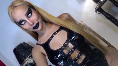 Snapshot of sexylusty2258 chatting on 12, 3, 2025 Queen Sofia online show from 12, 3, 2025