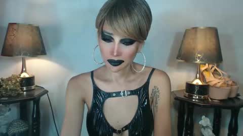 Snapshot of sexylusty2258 chatting on 10, 10, 2025 Queen Sofia online show from 10, 10, 2025