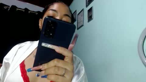 sexymomm678 online show from 22, 4, 2026