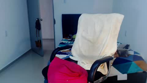 Snapshot of sexynatalia25 chatting on 27, 2, 2025 Natalia Duran online show from 27, 2, 2025